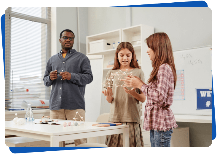 Учні на уроці біології